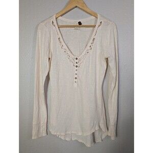 WEE THE FREE IVORY LONG SLEEVE TOP  CROCHET LACE V NECK -Sz S 131